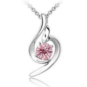 CLEARANCE ** PRICE FIRM ** BRAND NEW ** BEAUTIFUL & UNIQUE NECKLACE